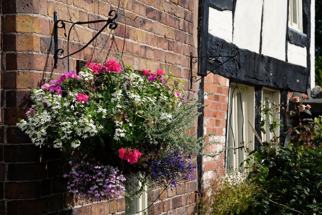 Host & Stay - The Raven Hotel Much Wenlock Zewnętrze zdjęcie